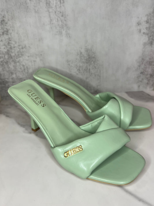 Guess tacones