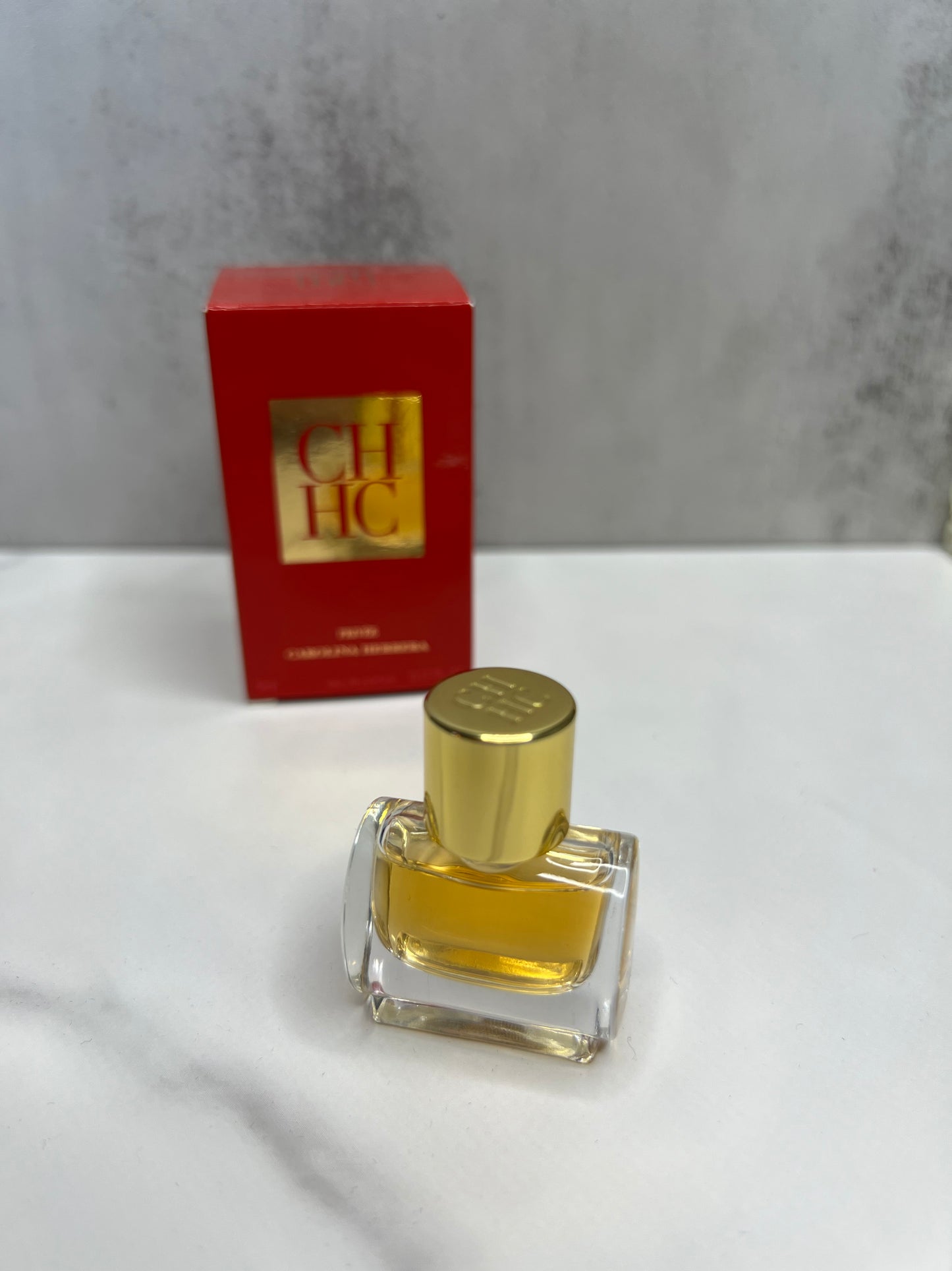 Carolina Herrera perfume mini